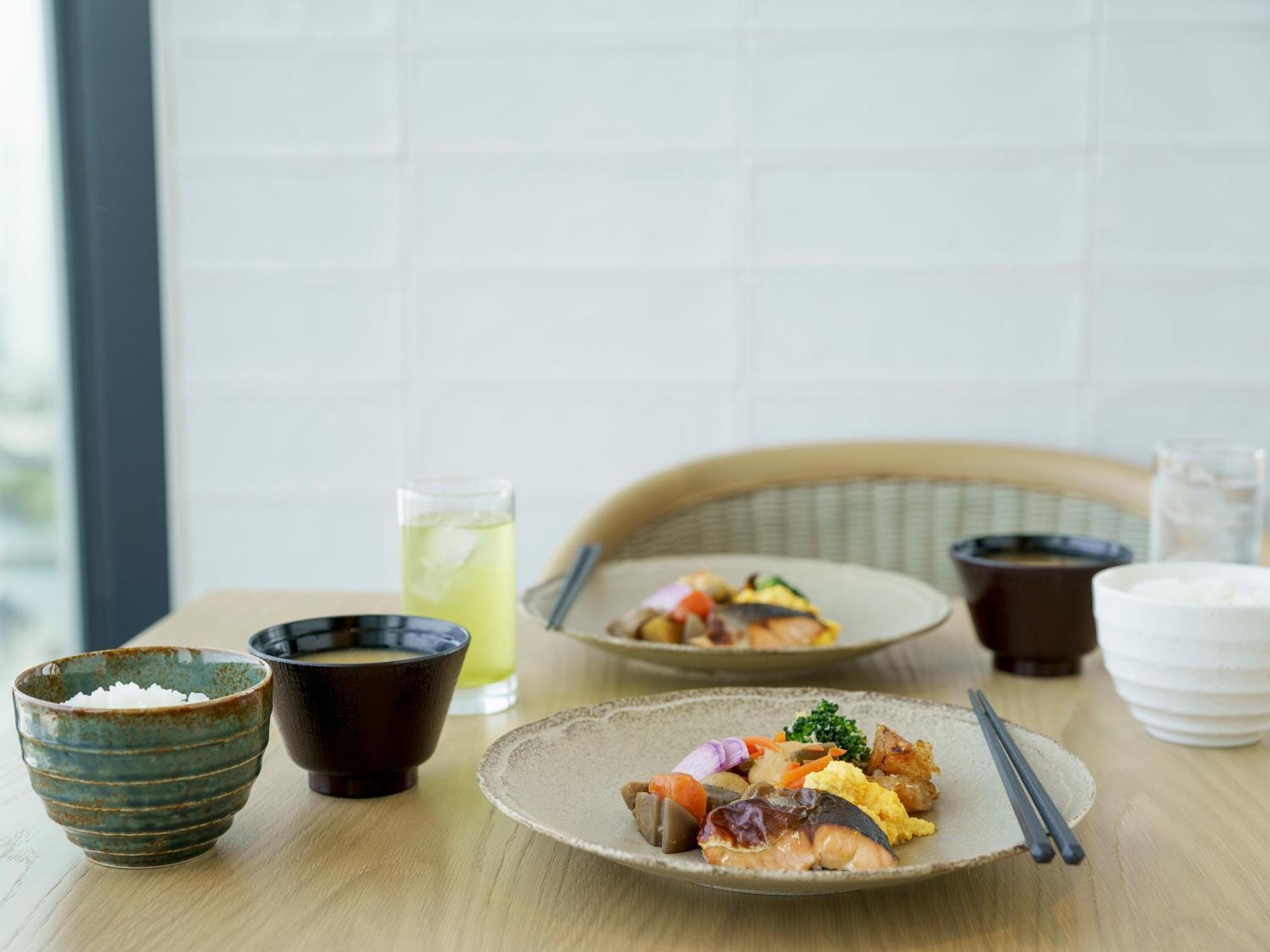 Mitsui Garden Hotel Yokohama Minatomirai Premier ภายนอก รูปภาพ A Japanese meal