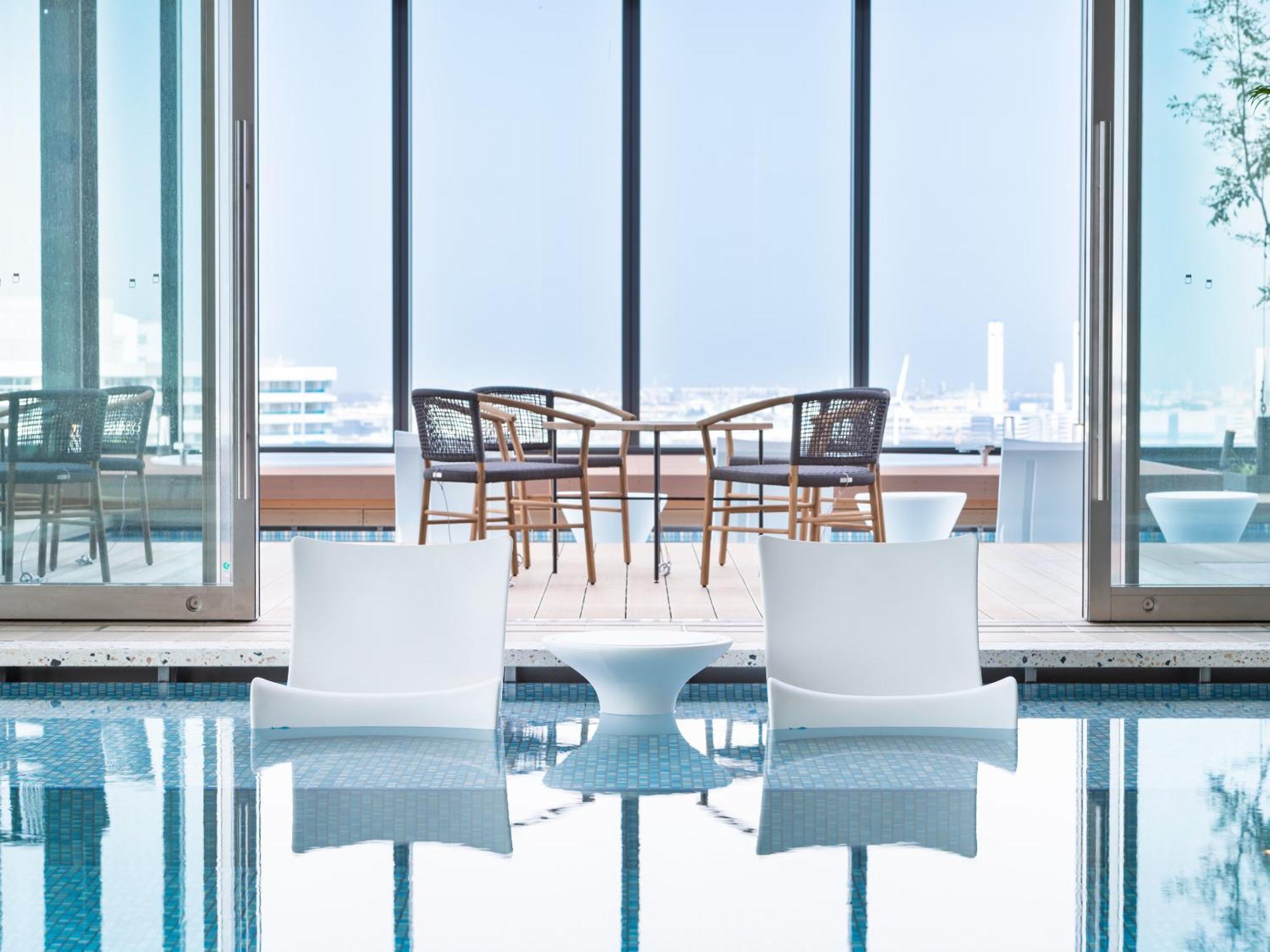 Mitsui Garden Hotel Yokohama Minatomirai Premier ภายนอก รูปภาพ The Sky Pool