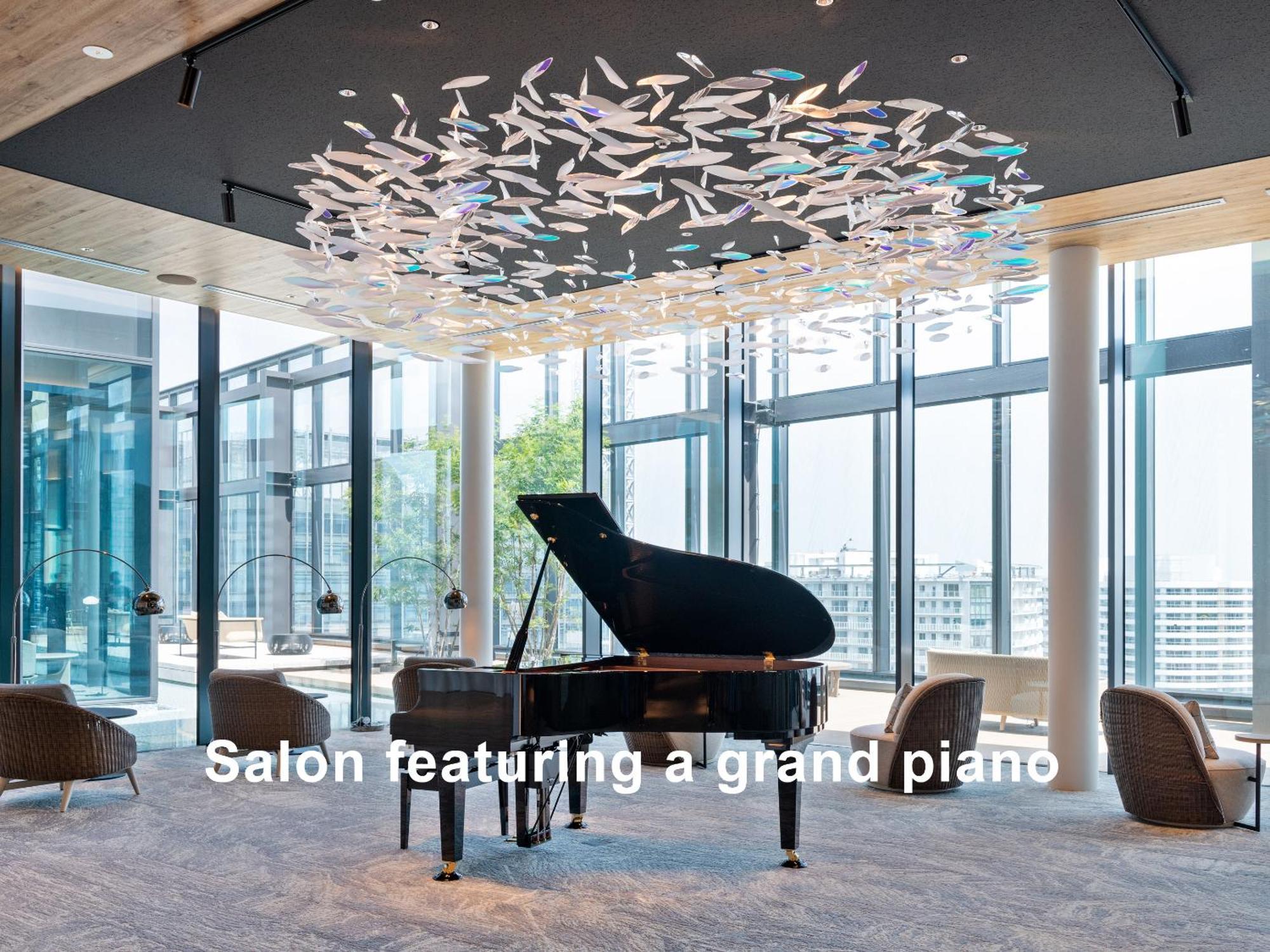 Mitsui Garden Hotel Yokohama Minatomirai Premier ภายนอก รูปภาพ Salon featuring a grand piano